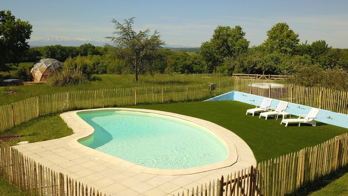 Puymaurin Apartment | Gîte Japonais 2 à 4 Personnes, Piscine, SPA et vue sur les Pyrénées
