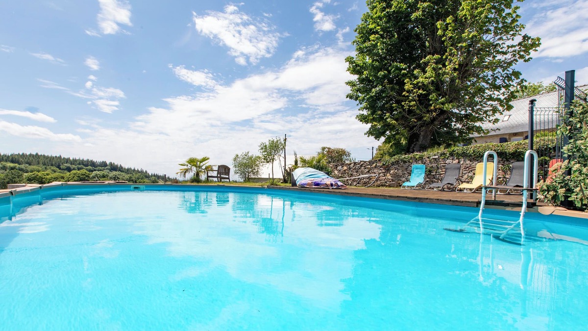 Beynat Apartment | Gîte Jean Montet | Heated swimming pool | Games room | Wifi