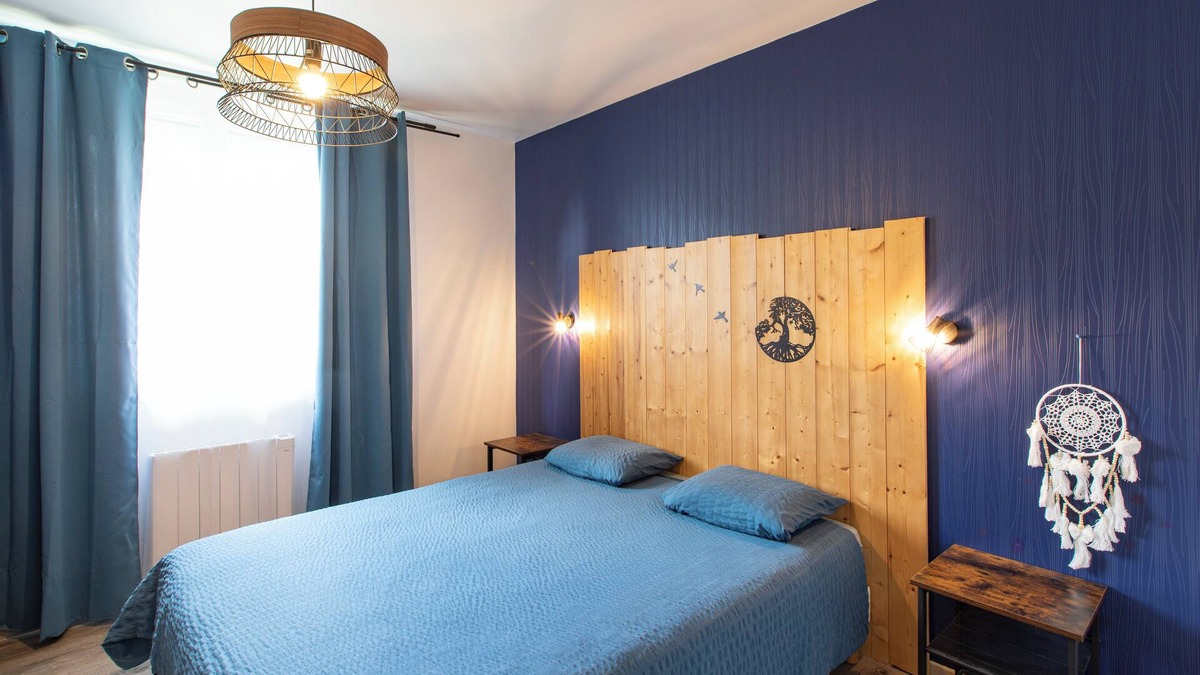 Beynat Apartment | Gîte Jean Scafer | Heated swimming pool | Wifi | Farm animals | Playroom
