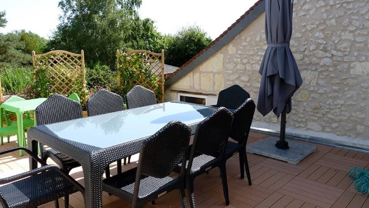 Saint-Georges-sur-Cher Apartment | Gîte * L'Aérostier 5 p, bright and comfortable