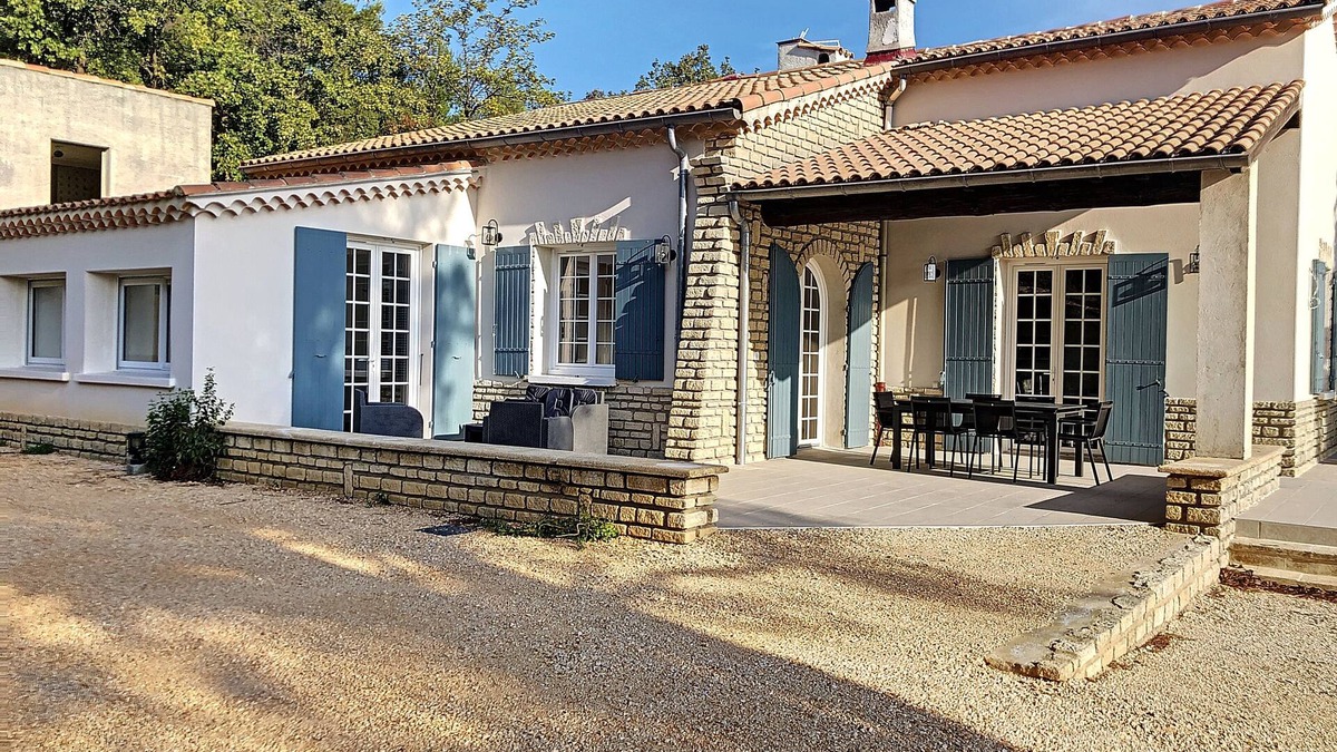 Saze House | Gîte L'Antre Chaux near Avignon