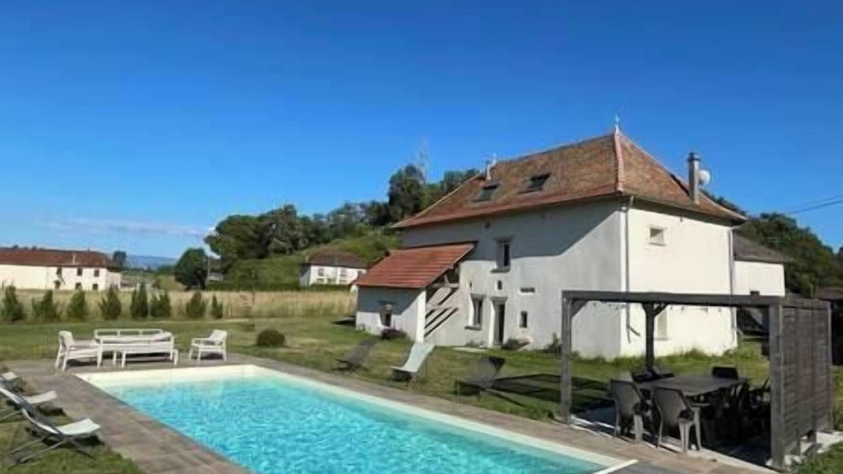 Saint-Sorlin-de-Morestel House | Gîte le Clos Margherite. 14 Personnes Piscine