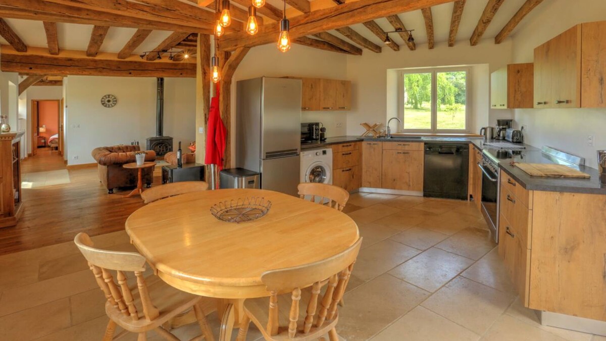 Saint-Fargeau House | Gîte La Bergerie >