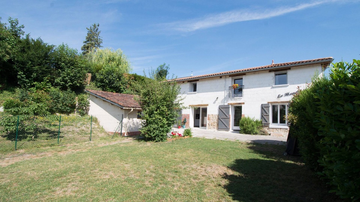 Compertrix House | Gîte La Blanche Longère, furnished holiday home, graded 4*