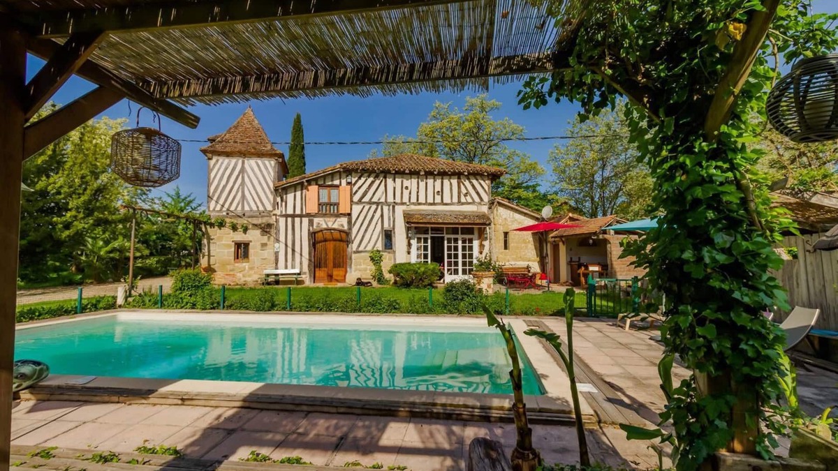 Lavergne House | Gîte Le Capricorne avec grande piscine privée