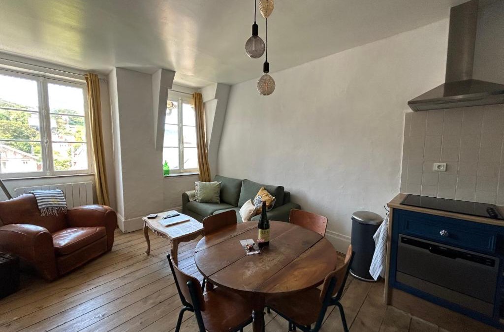 Saint-Martin-aux-Buneaux Apartment | Gîte « Le Marie »