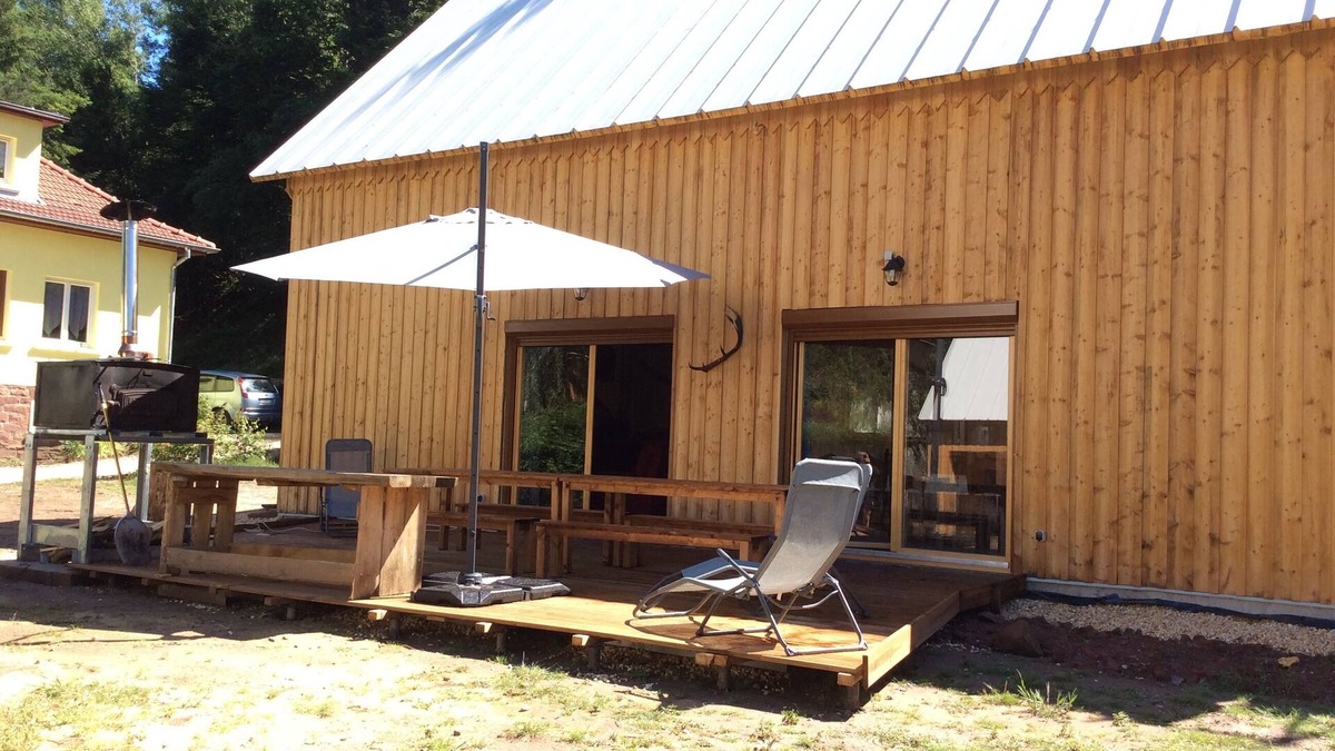 Saint-Quirin Ski Chalet | Gîte "Le Graoully", parfait pour les groupes, les évènements familiaux.