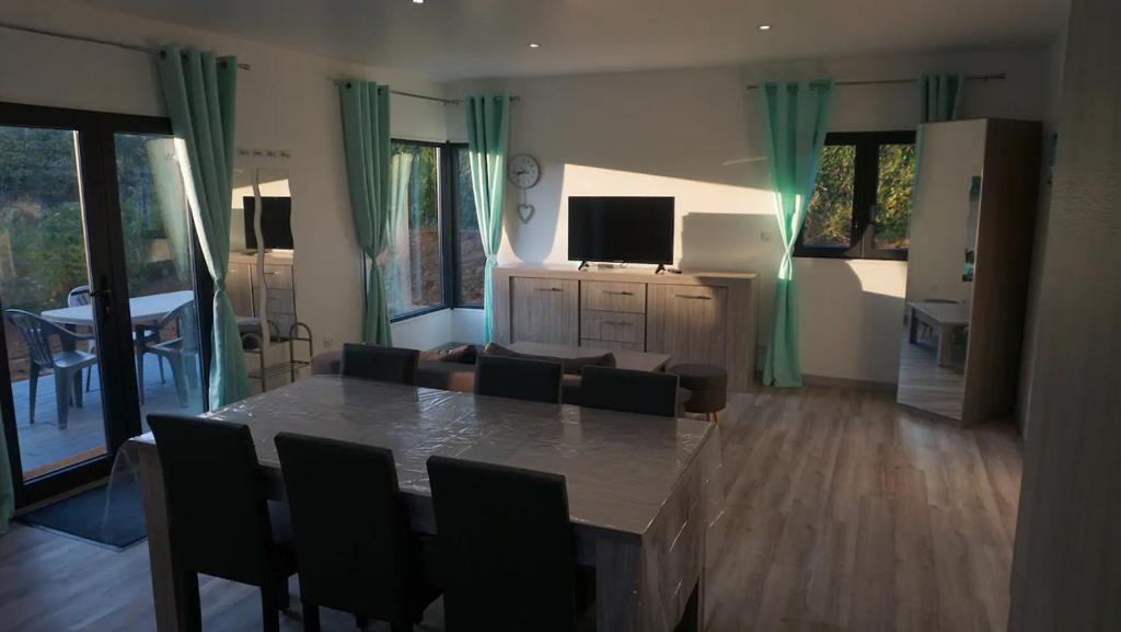 Poix-Terron House | Gîte le Pixien C 15 min Charleville
