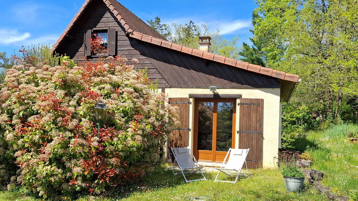 Valojoulx Ski Chalet | Gîte les chalets du Castang 24290 Valojoulx Perigord noir