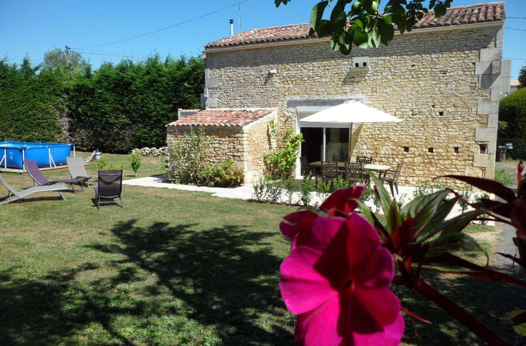 Thaims House | Gîte " Les Tourterelles"