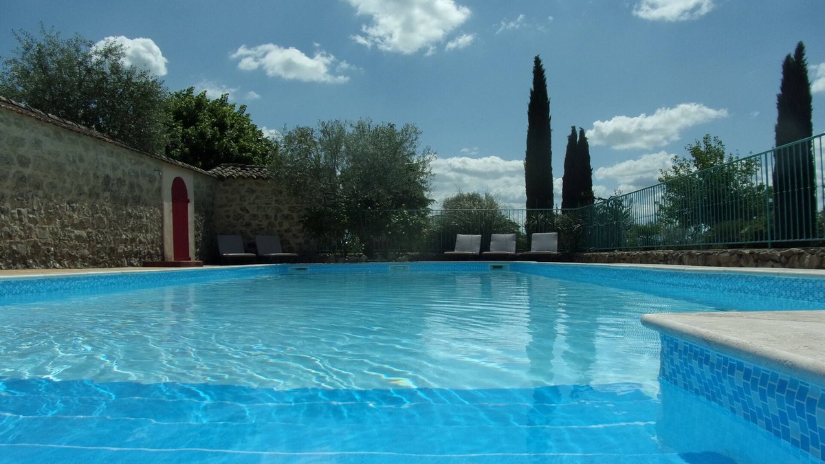 Joyeuse Cottage | Gîte MAGNAN*, 55 m², quiet, charm and nature, heated swimming pool, south Ardèche