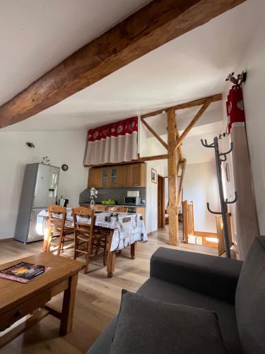 Les Cabannes Apartment | Gîte montagnard plateau de Beille