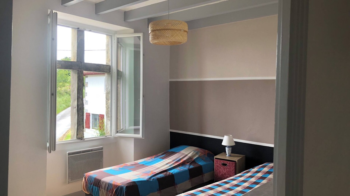 Ayherre Apartment | Gîte Neuf mer et Montagne