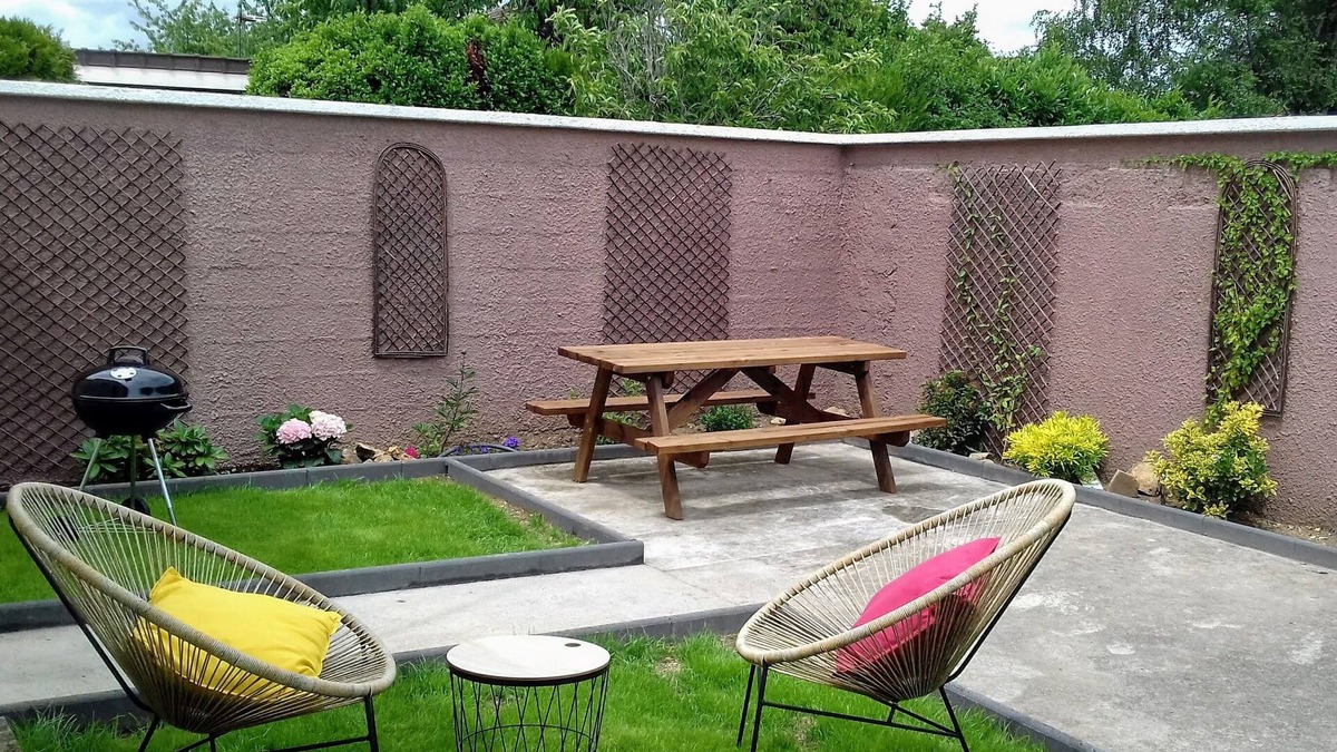 Ballancourt House | Gîte Patio de la Croix Boissée - Near Paris RER station