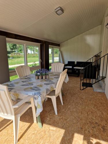 Saint-Martial-de-Valette Apartment | Gîte Pauline