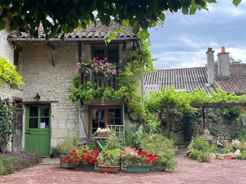 Vezieres House | Gîte Pays de la Loire