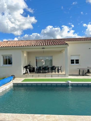 Frespech Villa | Gîte pour 8 personnes