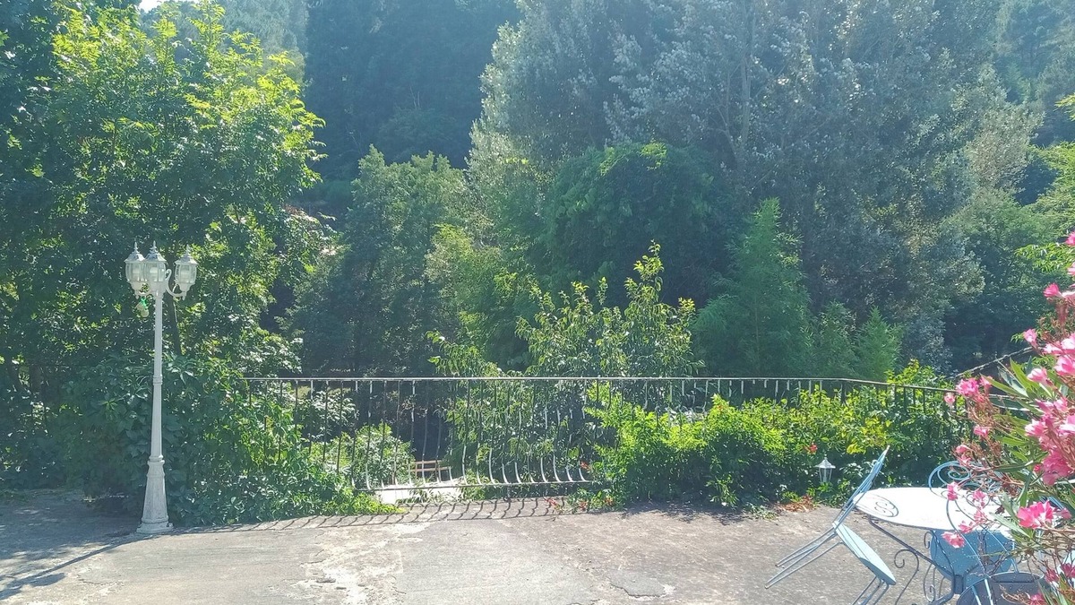 Lasalle Apartment | Gîte Rural Avec Terrasse et Piscine Près de la Rivière
