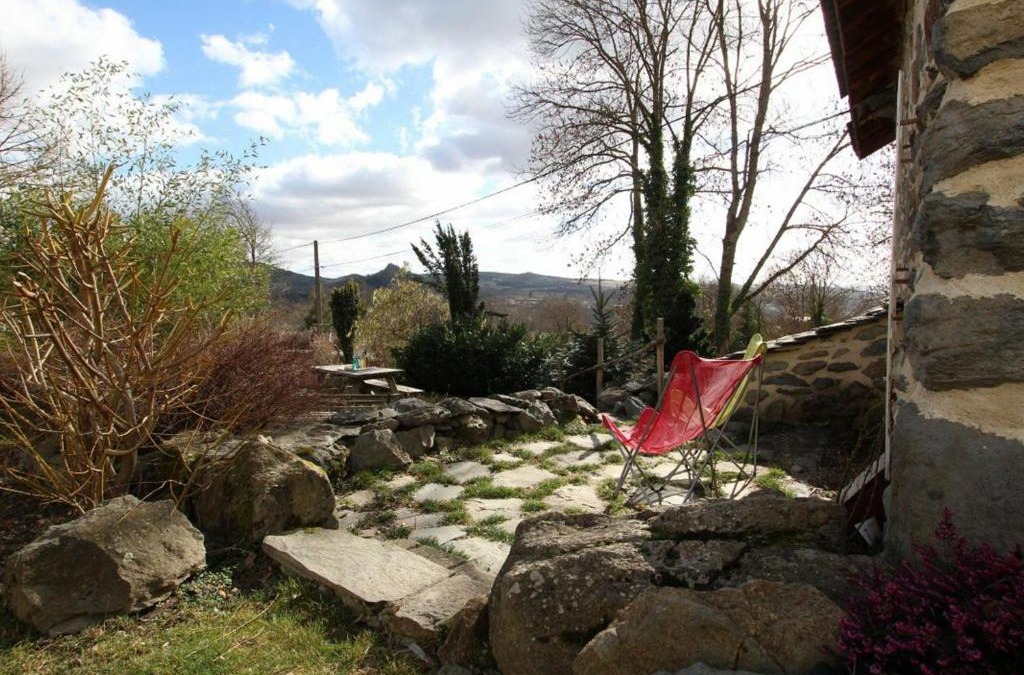 Saint-Julien-Chapteuil House | Gîte Saint-Julien-Chapteuil, 3 pièces, 4 personnes - FR-1-582-109