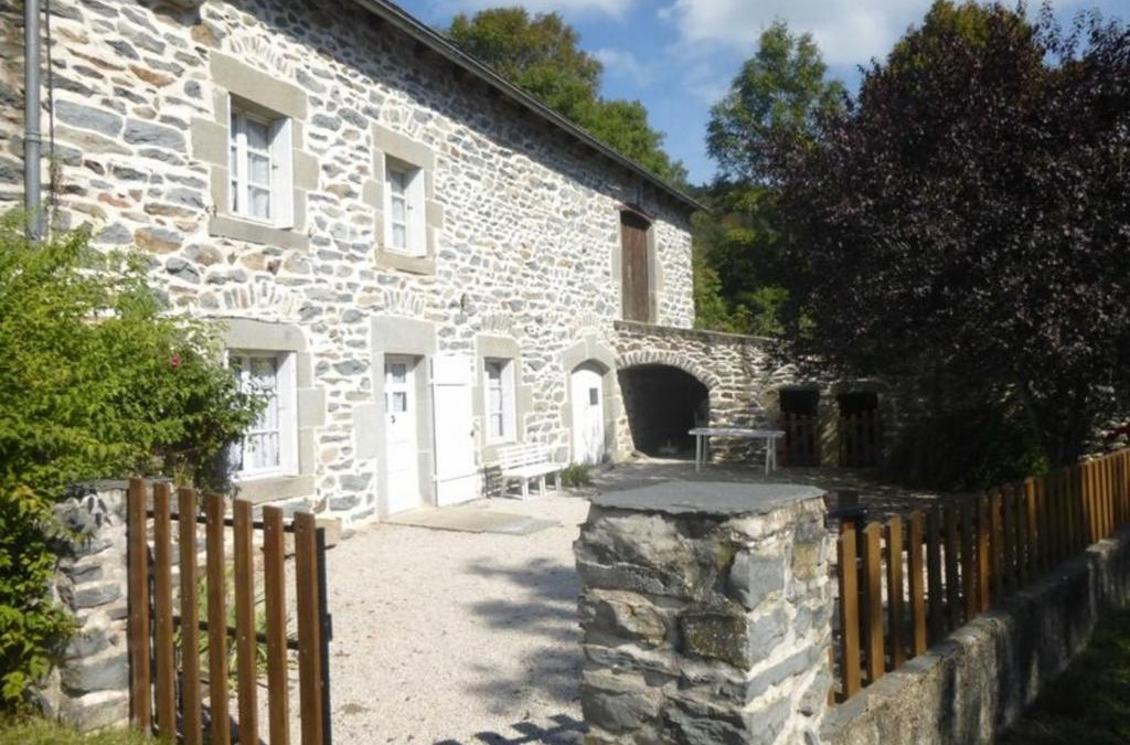 Saint-Hostien House | Gîte Saint-Hostien, 3 pièces, 5 personnes - FR-1-582-276