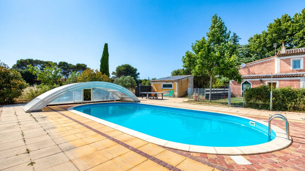 Aspiran House | Gîte spacieux au bord de la rivière-maison abricot