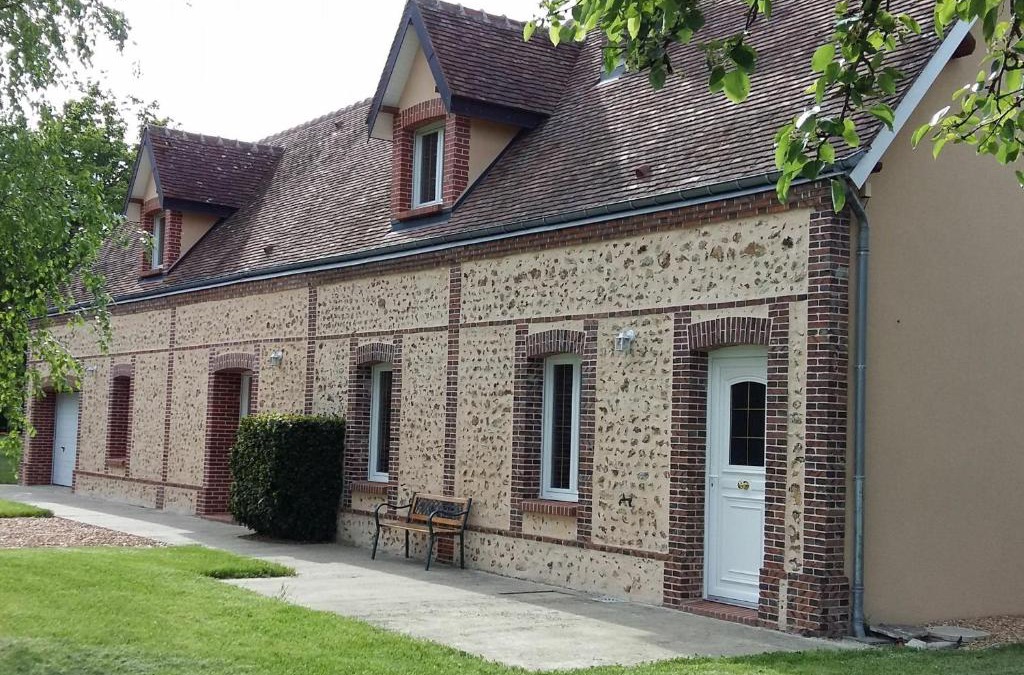 Happonvilliers House | Gîte spacieux en pleine campagne avec grand terrain, équipements de loisirs et confort moderne - FR-1-581-59