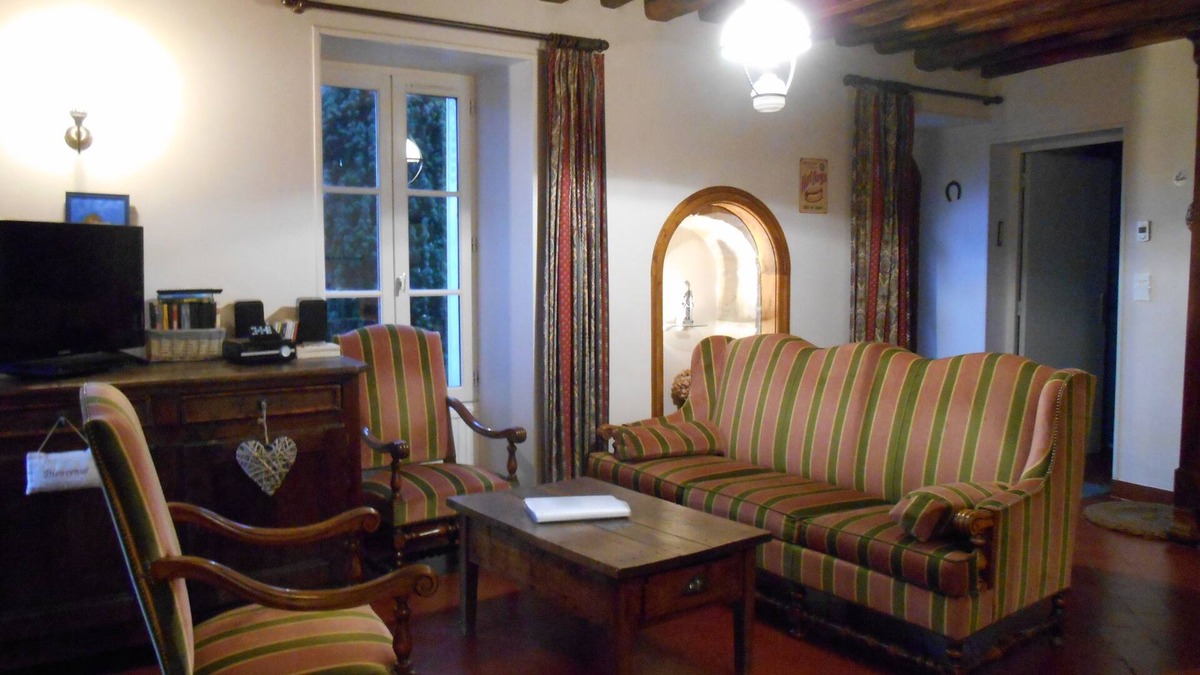 Brouy House | Gîte Suzanne, in Essonne Verte, near Milly la Forêt