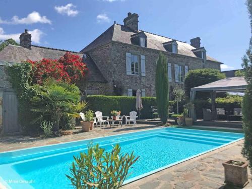 La Chapelle d'Audaine House | Gîte tout confort avec piscine chauffée, jardin et terrasse, idéal pour curistes et randonneurs - FR-1-497-199