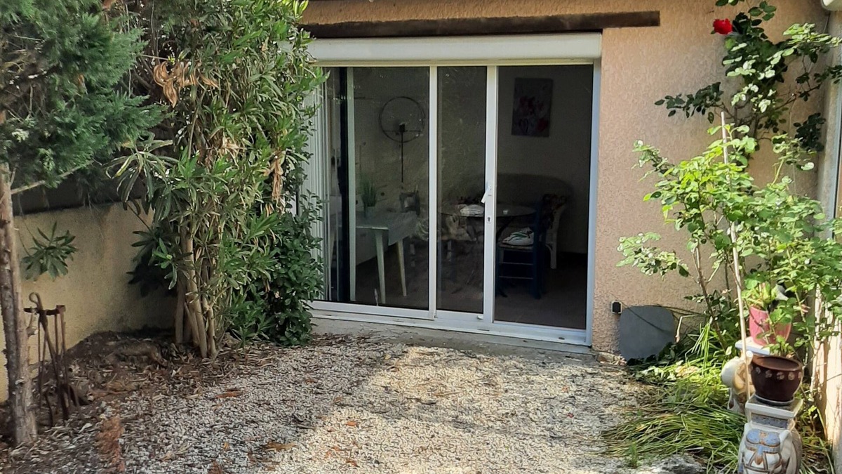 Colombiers Apartment | Gîte Tout Confort au Calme Terrasse Jardin Parking Proche Canal du Midi
