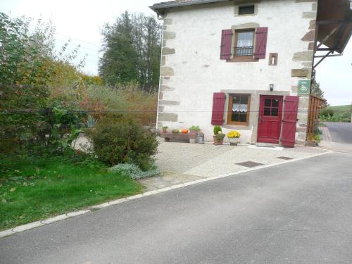 Bonvillet House | Gîte Tranquille avec Cheminée, Terrasse sur la Saône et Borne EV, Animaux Bienvenus - FR-1-589-103