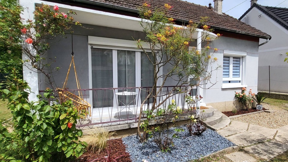 Villeparisis House | Gîte Unique Le Caijonet near Disneyland, CDG Airport, Paris