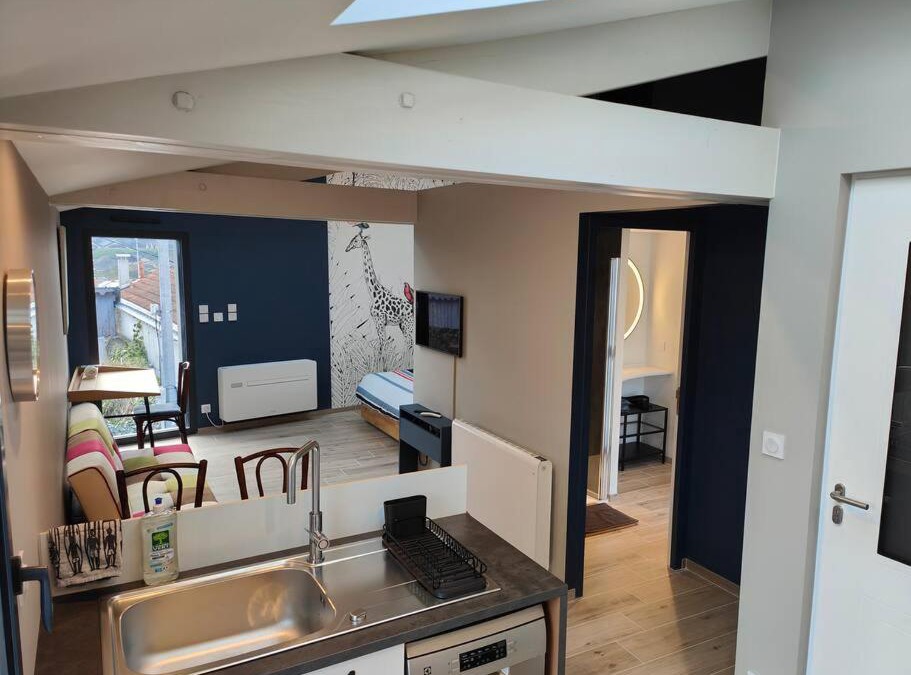 Caserne Mellinet Apartment | Gîte urbain Happy Nantes