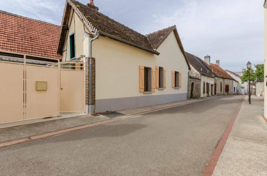 Villenauxe-la-Grande House | Gîte Villenauxe-la-Grande, 2 pièces, 4 personnes - FR-1-543-52