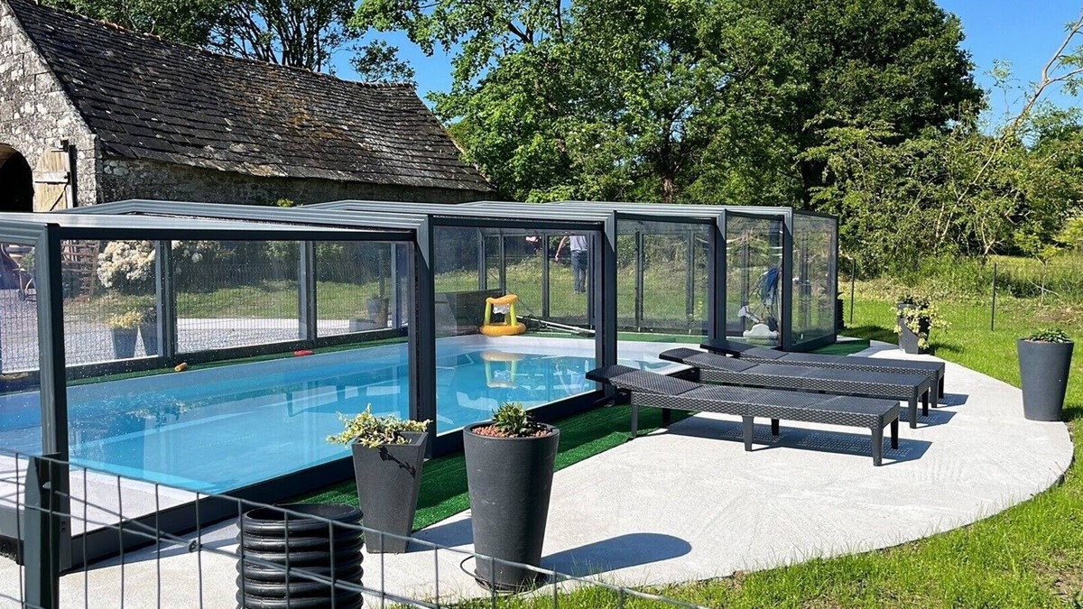 Ploerdut House | Gîtes Guebernez La Chaumière 6/Pers Heated indoor pool typical house