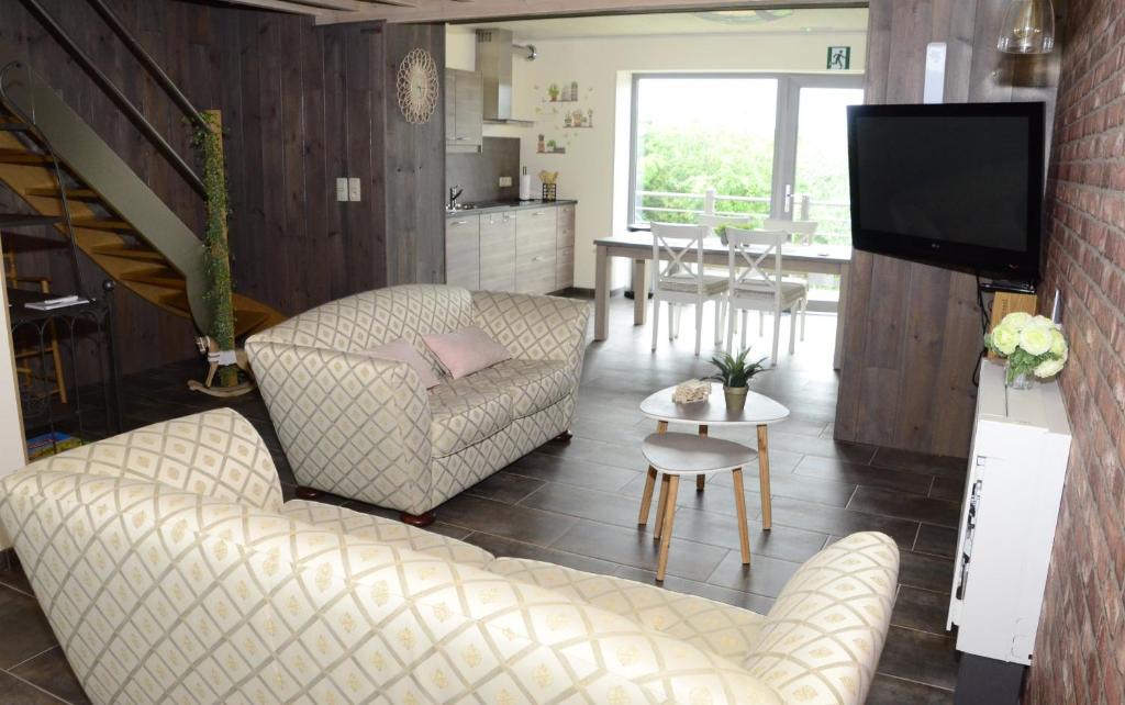 Cerfontaine House | Gîtes Paille-Foin