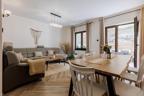 Boleslawow Apartment | GÓRSKA CISZA - Duży, komfortowy, wyjątkowy Apartament