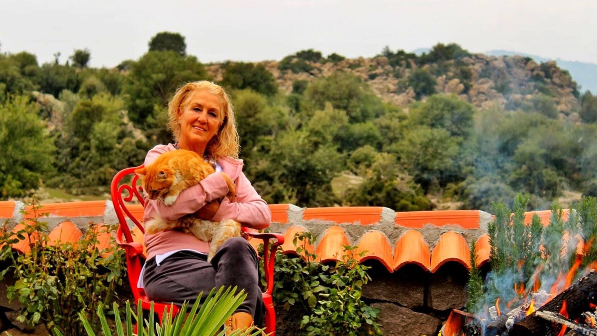 Dikili Hotel | Gülnar Sultan Taş Konak
