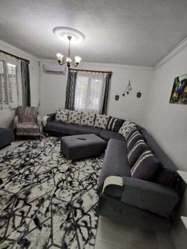 Gumuldur Apartment | Gümüldür sahile 40m DSİ ve TMO kamp yani, aile için uygun