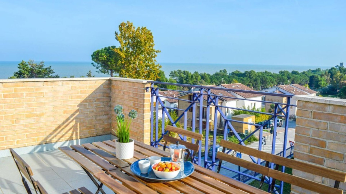 Foggetta Apartment | G.Bay C25 - Second floor apartment with balcony and hill view