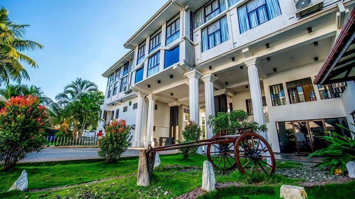 Mahiyanganaya Hotel | G.M.T. Sorabora Village Hotel