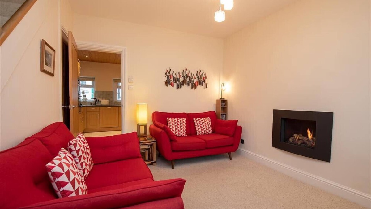 Braithwaite Cottage | GABLE END, family friendly, with open fire in Keswick