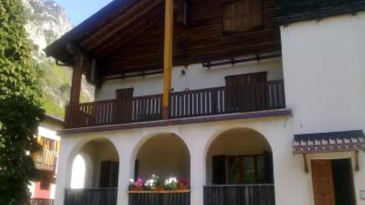 Gaby Apartment | Gaby: Gressoney Valley - Attic in a house with a garden