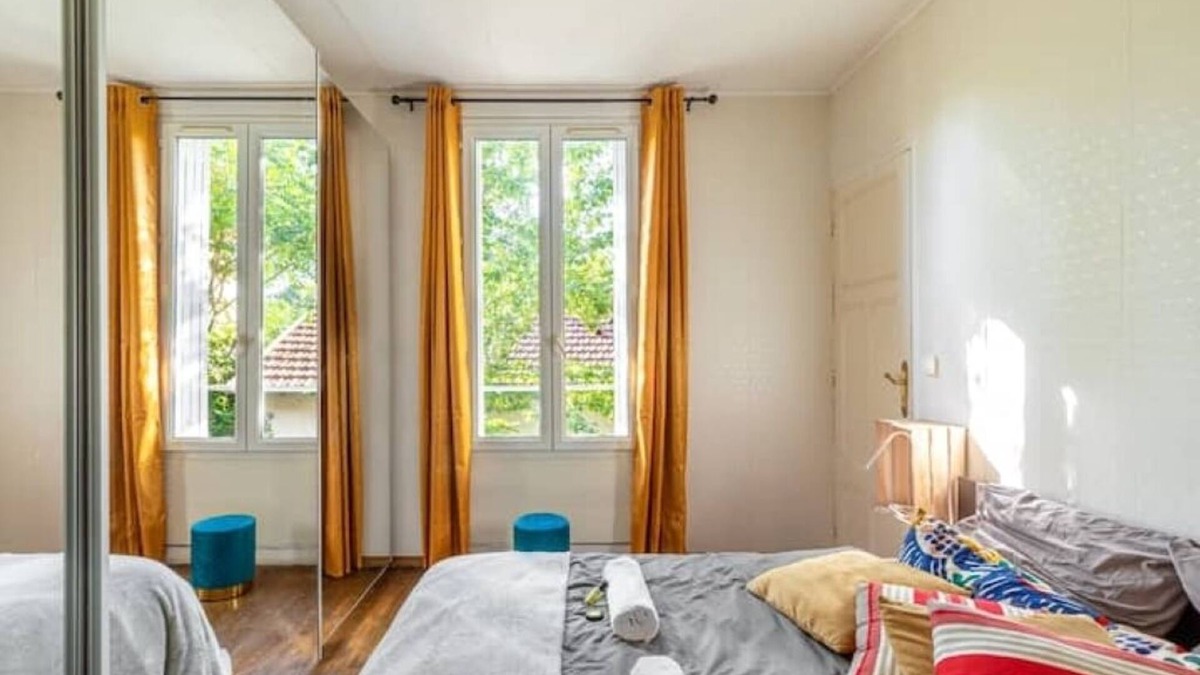 Adamville House | Gaia House, Urban Oasis, RER A, Paris in 20min