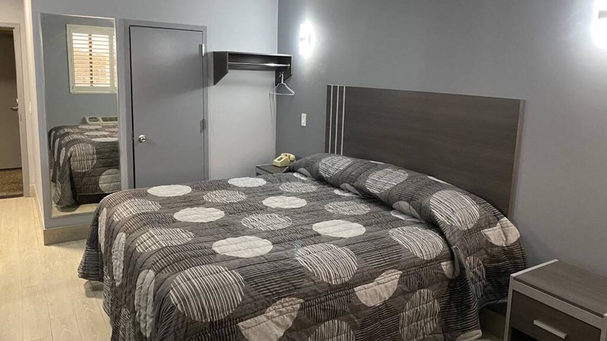 East New York Hotel | Galaxy Motel