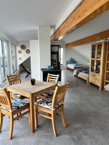 Wallersdorf Apartment | Galeriewohnung in Wallersdorf-Haidlfing