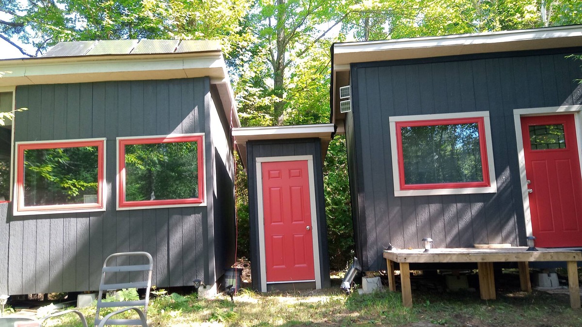 Lanark Highlands Cabin | Gallagher's Getaway. Off grid cabins on private lake
