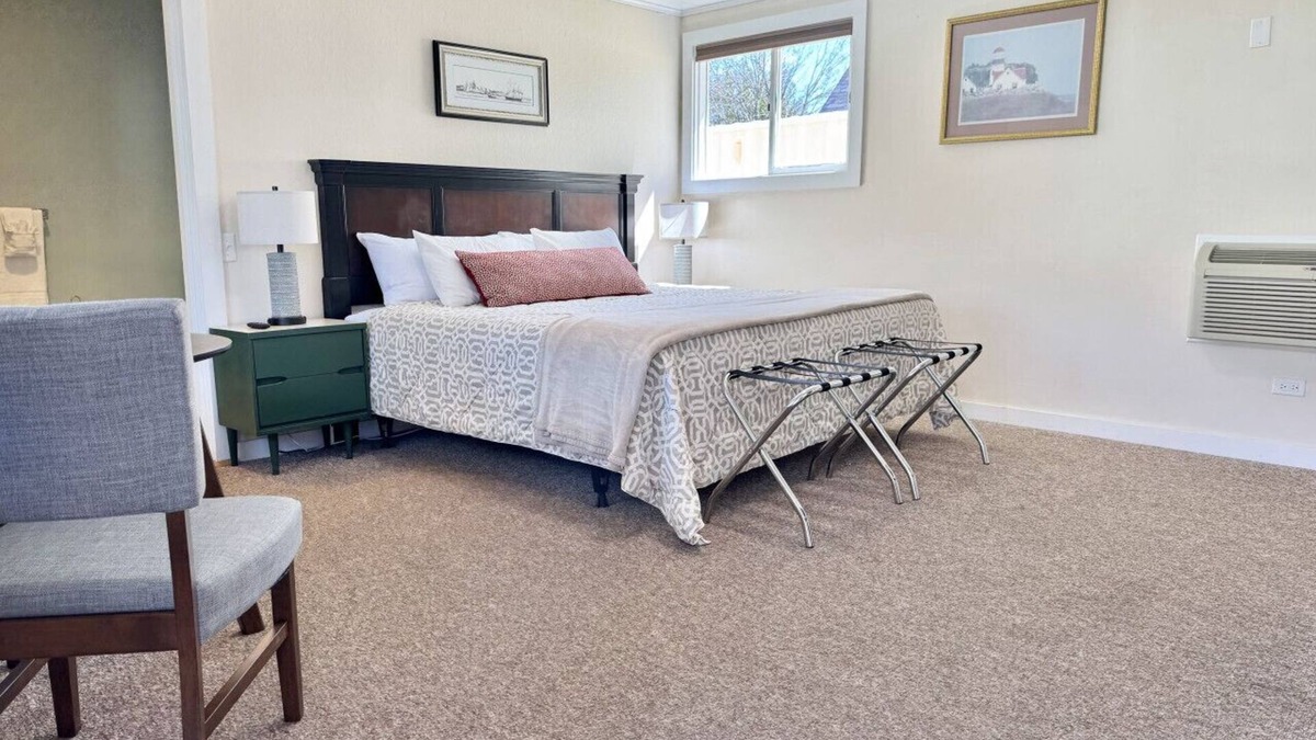 Hulls Cove Hotel | Gallagher's Travels Room Eleven (King)