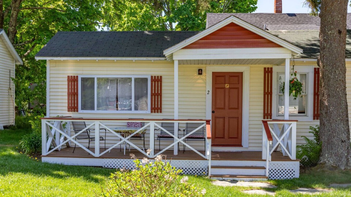 Hulls Cove Cabin | Gallagher's Travels Cabin Two (2 Bedroom)
