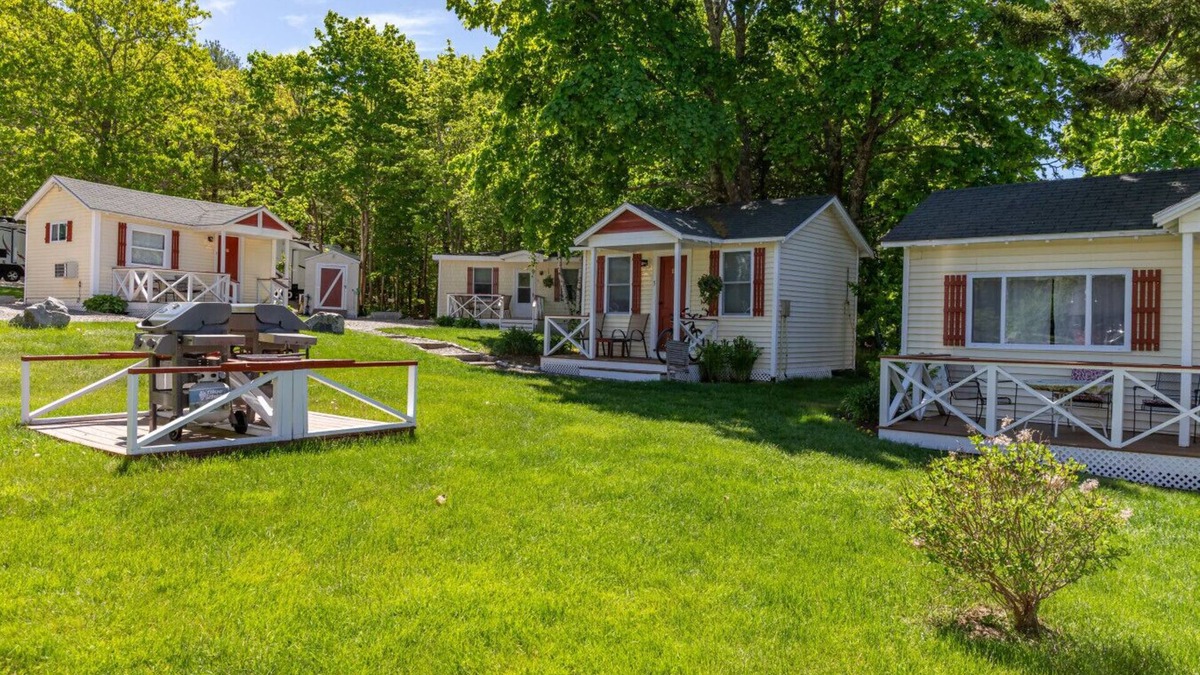 Hulls Cove Cabin | Gallagher's Travels Cabin Four (Two Bedroom)