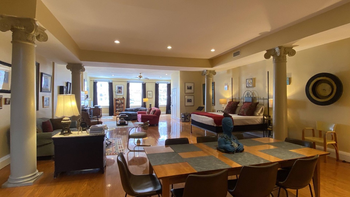 Vicksburg Condo | Gallery Loft Riverview Rooftop Terrace Elevator